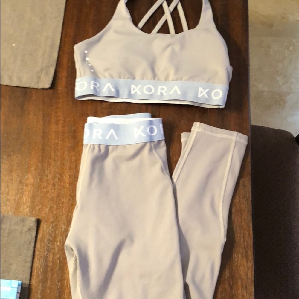 💥SOLD ON MERCARI💥 Kora Leggings & Bra